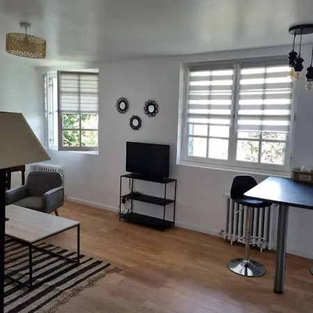 Location Saisonniere Situe A Сомюр