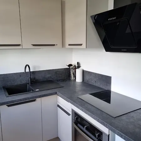 Апартаменты Location Saisonniere Situe A *